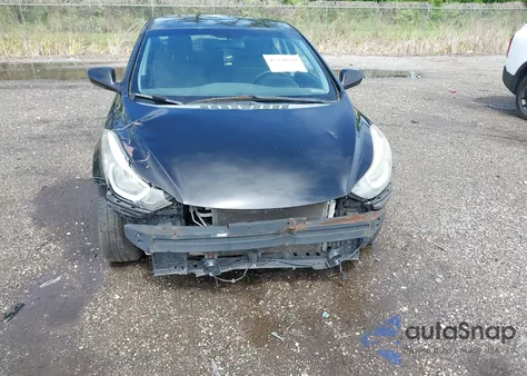 2016 Hyundai Elantra Se z USA, uszkodzony, nr VIN 5NPDH4AE9GH719899